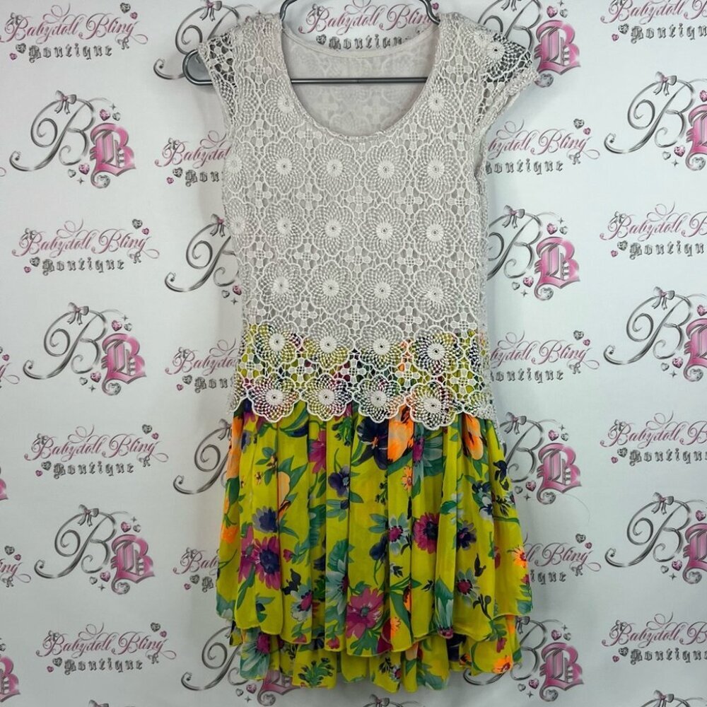 Dress crochet knit style plated flowers Floral Lace Dress with Yellow Skirt